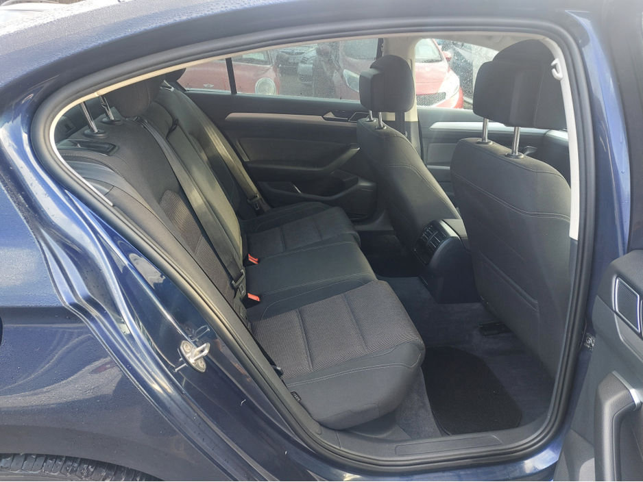 2015 Volkswagen Passat 1.6 TDI SE BLUEMOTION 120PS 4DR €12,000