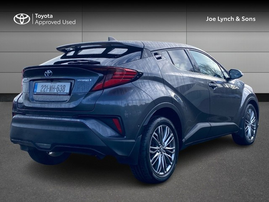 2022 Toyota C-HR - image 2