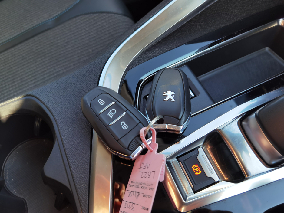 2022 Peugeot 3008 - image 19