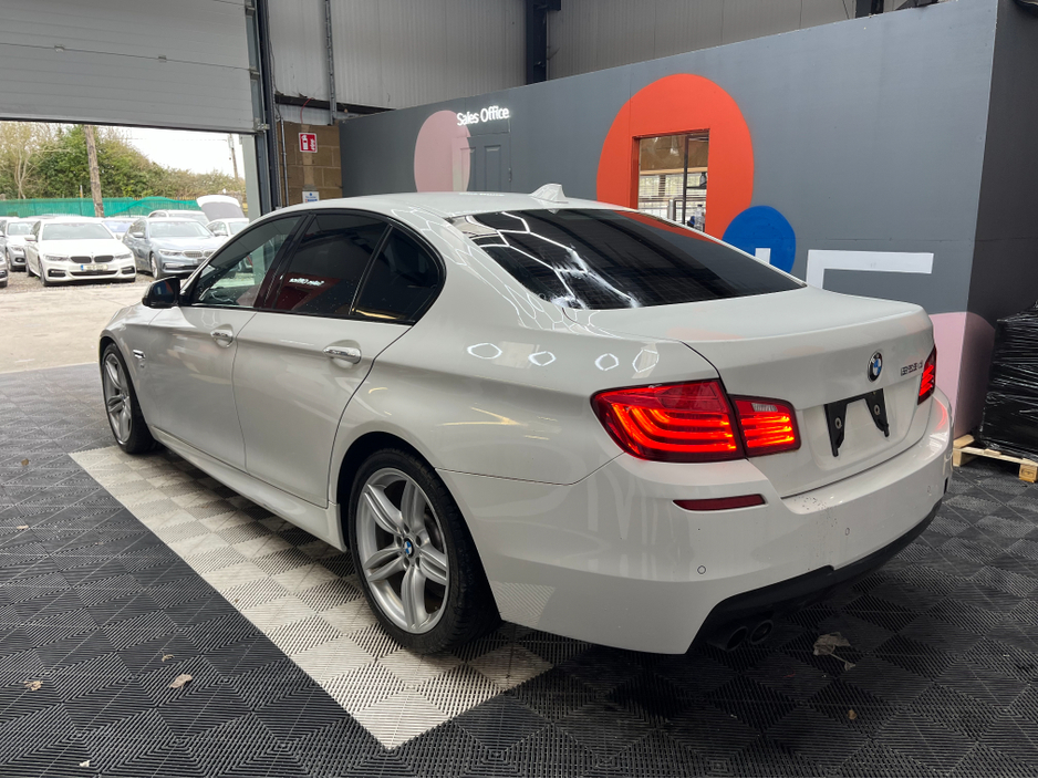 2017 BMW 5 Series - image 4