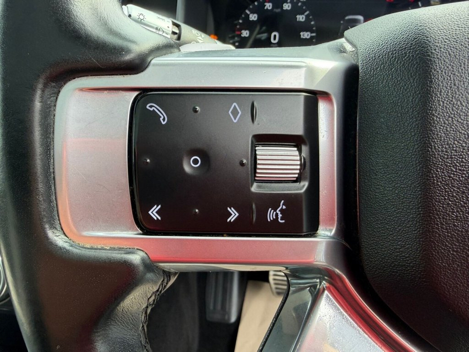 2021 Land Rover Discovery - image 21