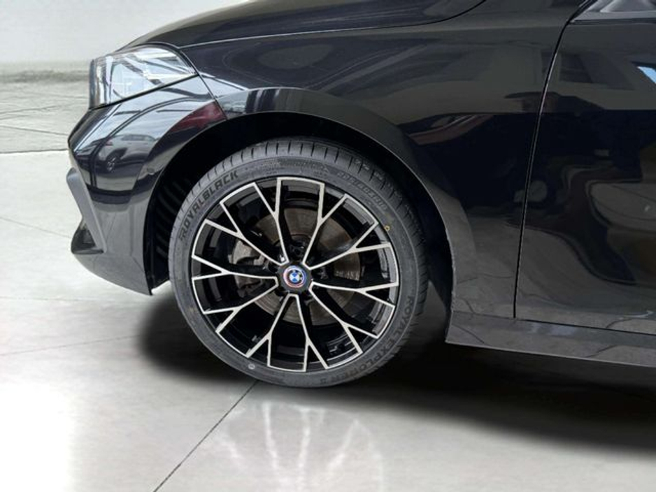 2020 BMW 1 Series - image 8