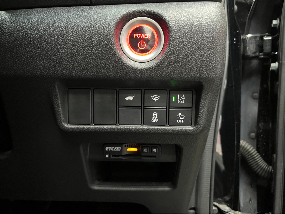 2022 Honda CR-V €33950! 2022 HONDA CR-V HYBRID HEV EX BLACK EDITION 2.0 AUTOMATIC / CRUISE CONTROL / REVERSE CAMERA / ELECTRIC MEMORY & HEATED SEATS / SUNROOF €33,950