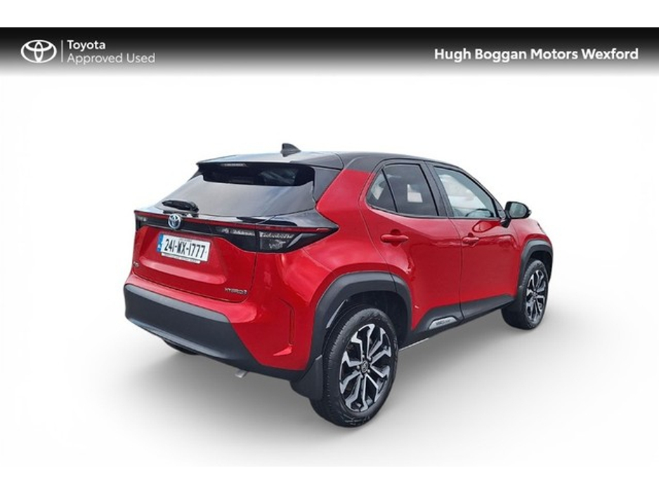 2024 Toyota Yaris Cross LUNA SPORT BITONE, MINT CONDITION €29,995