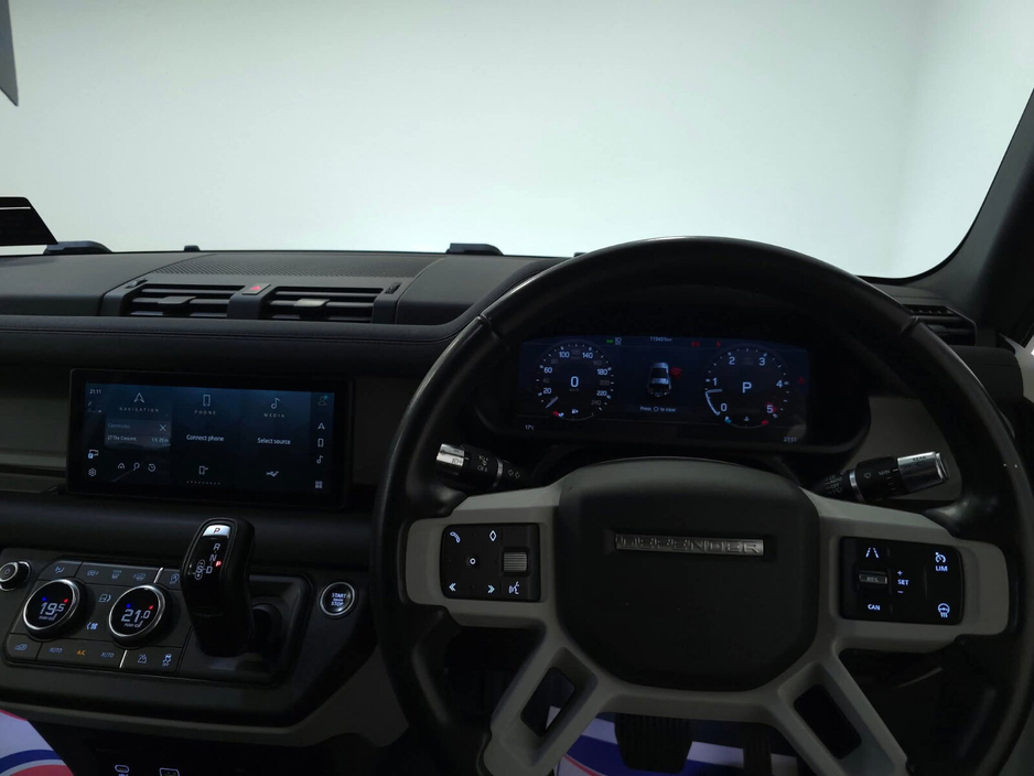 2021 Land Rover Defender  €54,950