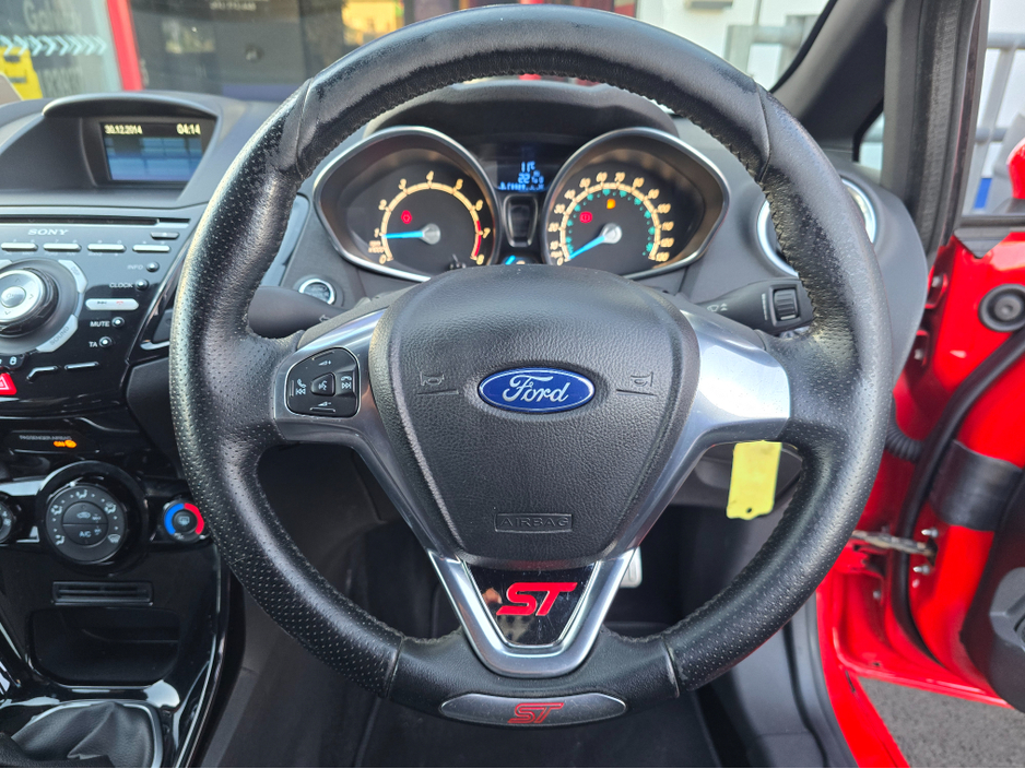 2014 Ford Fiesta 1.25 ZETEC -ST LINE REPLICA-NCT AND TAX €5,450