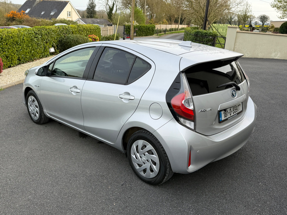 2018 Toyota Aqua - image 19