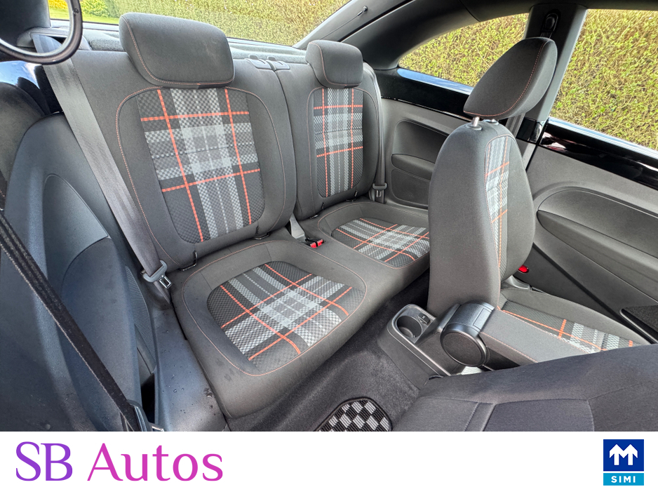 2016 Volkswagen Beetle - image 11