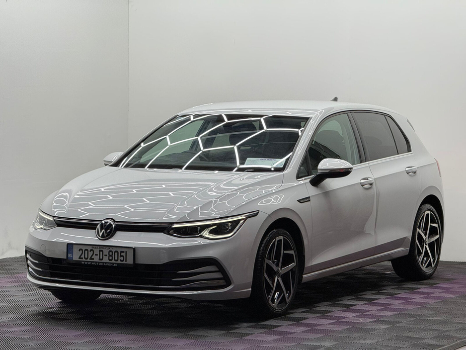 2020 Volkswagen Golf - image 3