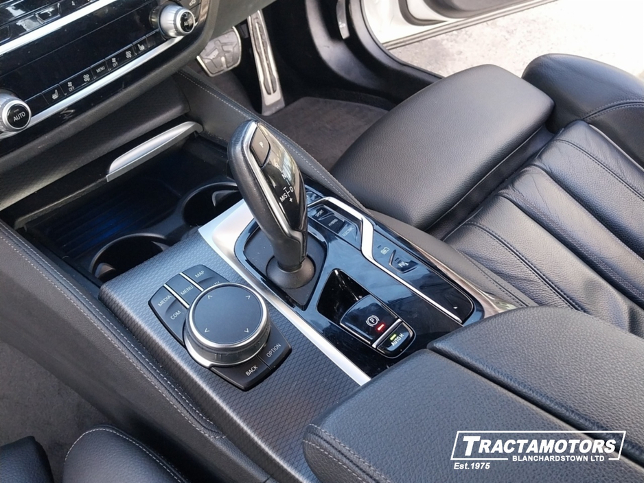 2023 BMW 5 Series - image 13