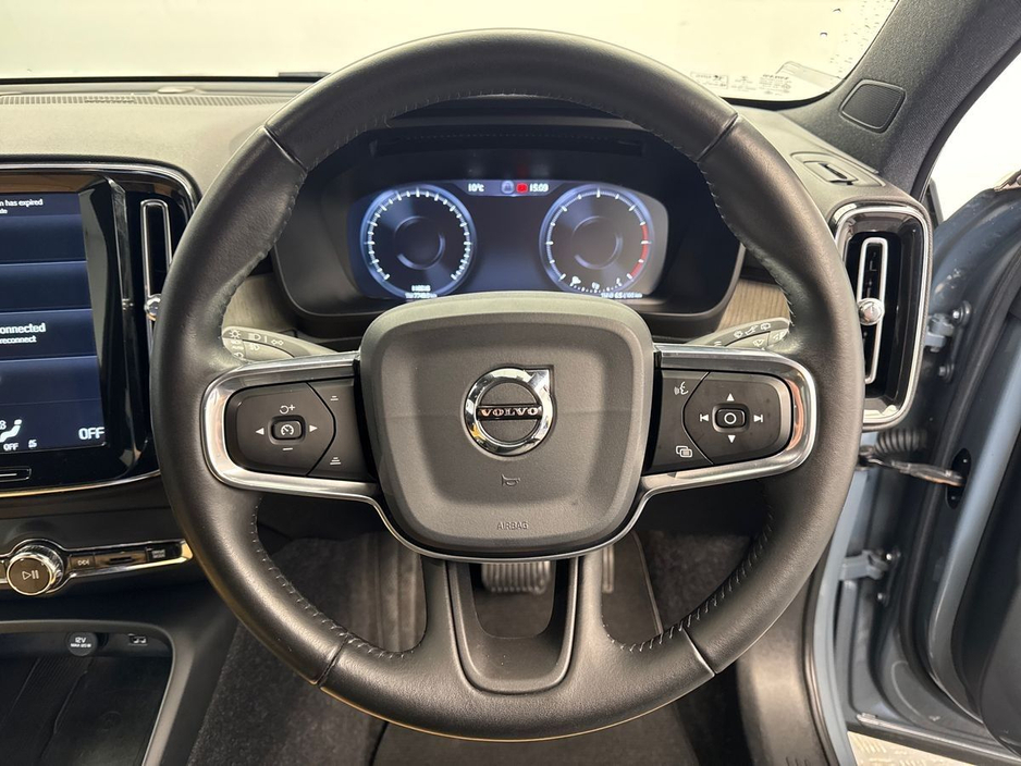 2020 Volvo XC40 - image 13