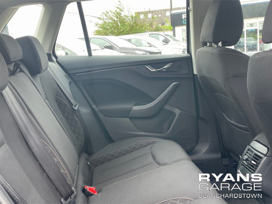 2021 Skoda Kamiq - image 14