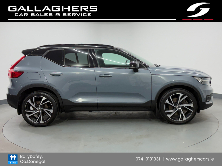 2020 Volvo XC40 - image 3
