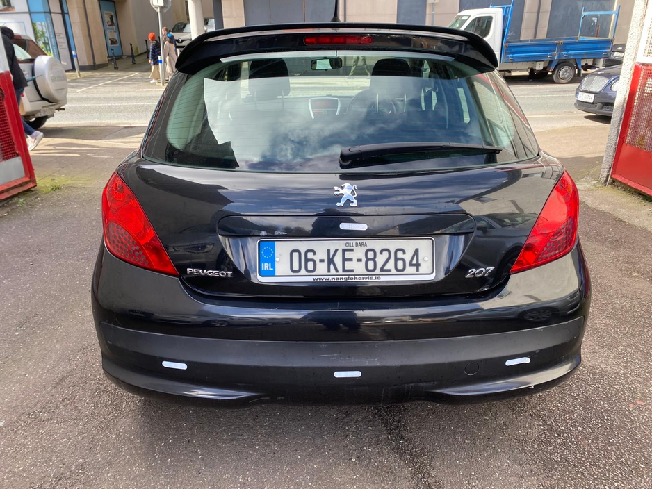 2006 Peugeot 207 - image 10