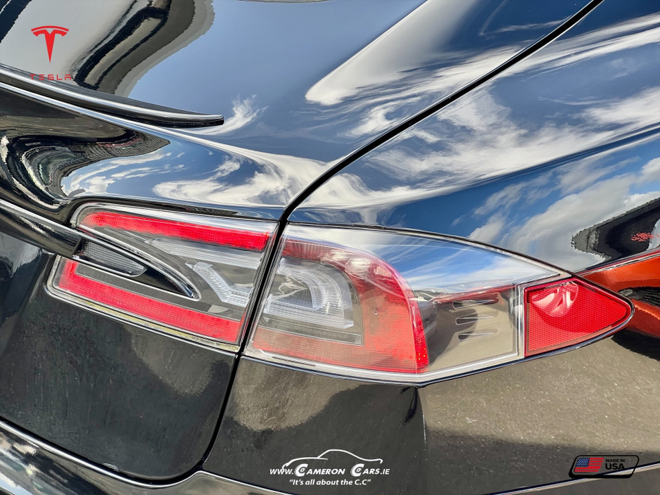 2017 Tesla Model S - image 10