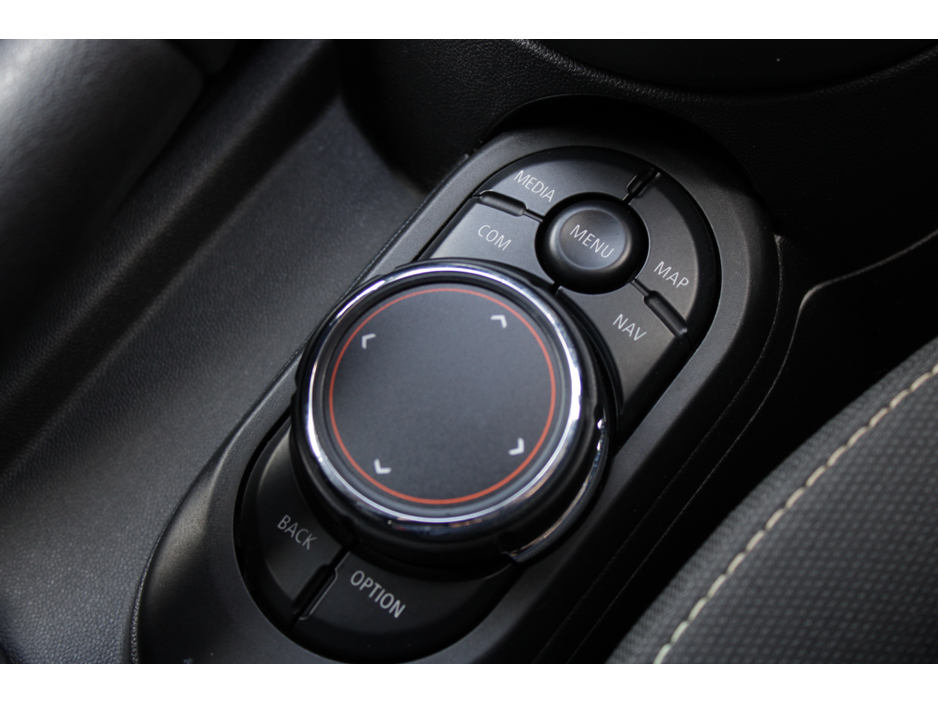 2019 MINI Cooper - image 16