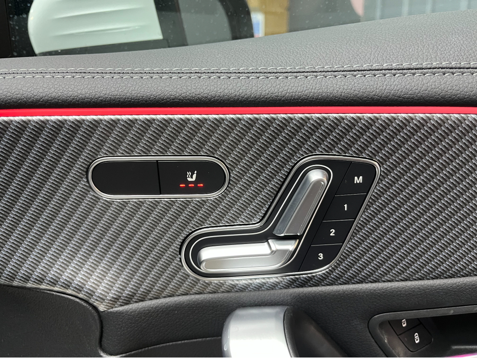 2024 Mercedes-Benz CLA Class 2024 MERCEDES-BENZ CLA200D 2.0 AUTOMATIC / CRUISE CONTROL / 360° PARKING CAMERA / ELECTRIC MEMORY & HEATED SEATS / PADDLE SHIFTERS / AMBIENT LIGHTS