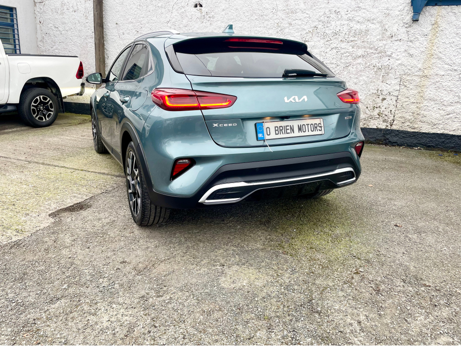 2023 Kia XCeed - image 24