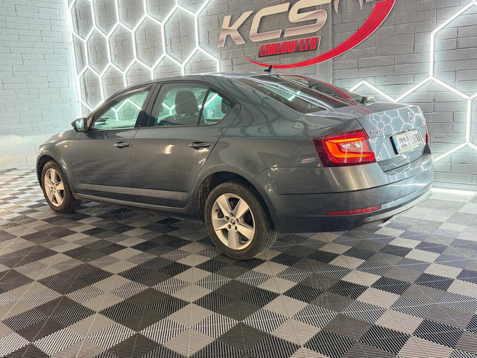 2019 Skoda Octavia - image 6