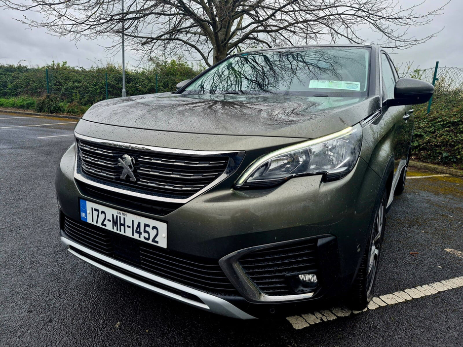 2017 Peugeot 5008 - image 10