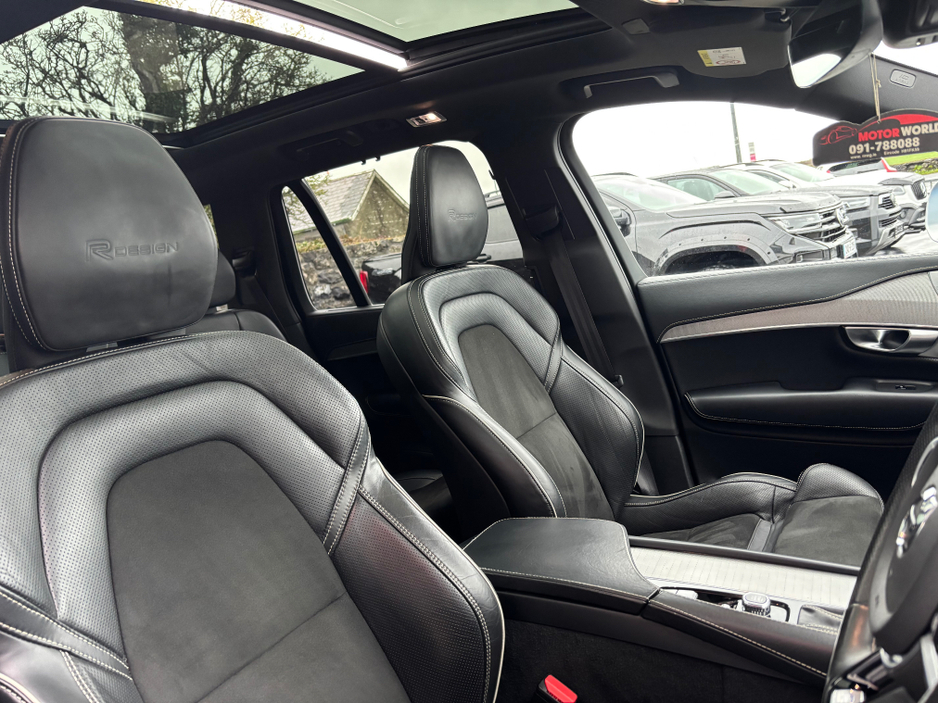 2019 Volvo XC90 - image 22