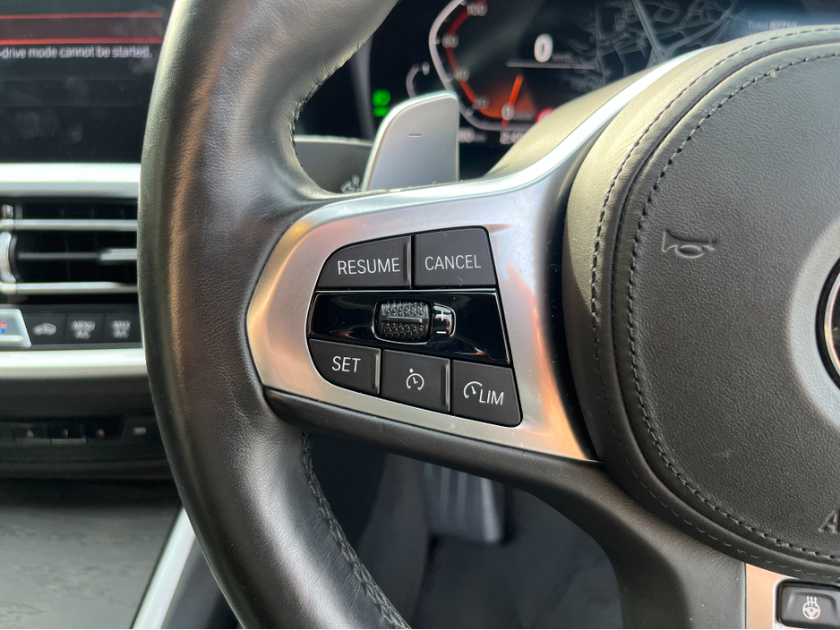 2020 BMW 3 Series - image 21