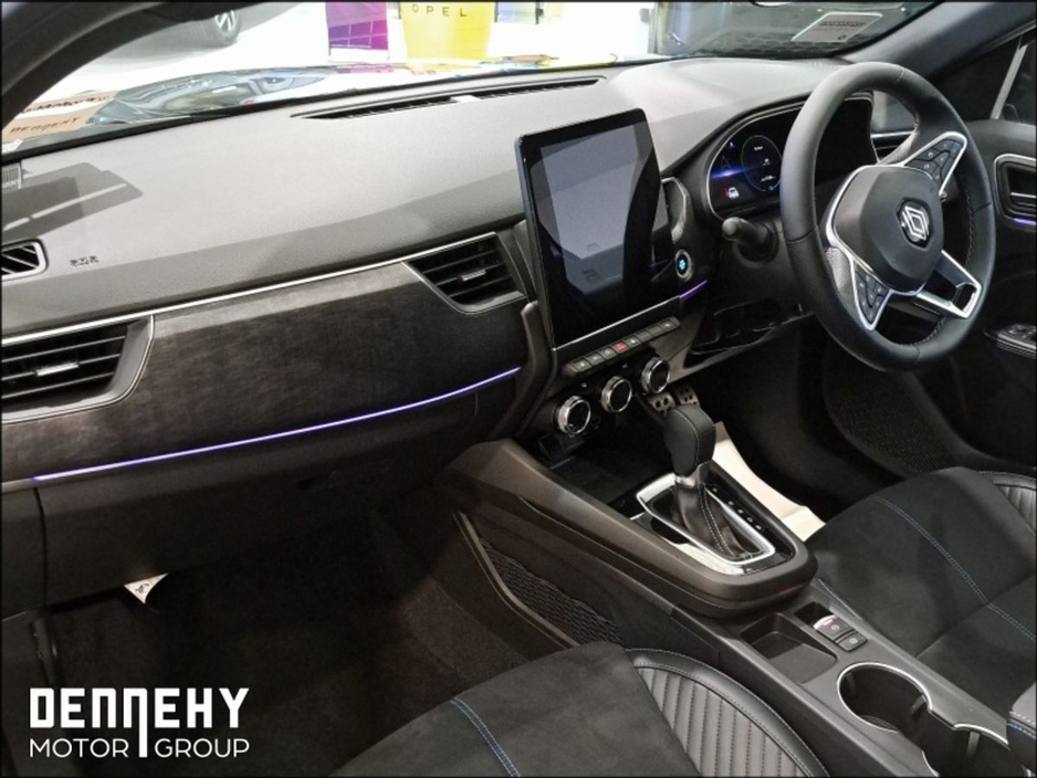 2025 Renault Arkana - image 25