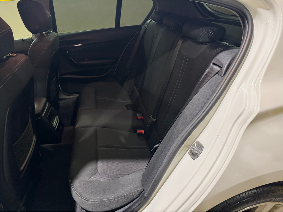 2017 BMW 1 Series - image 11