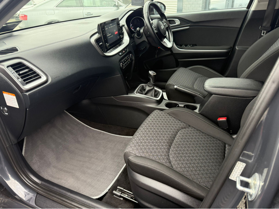 2021 Kia Ceed - image 24