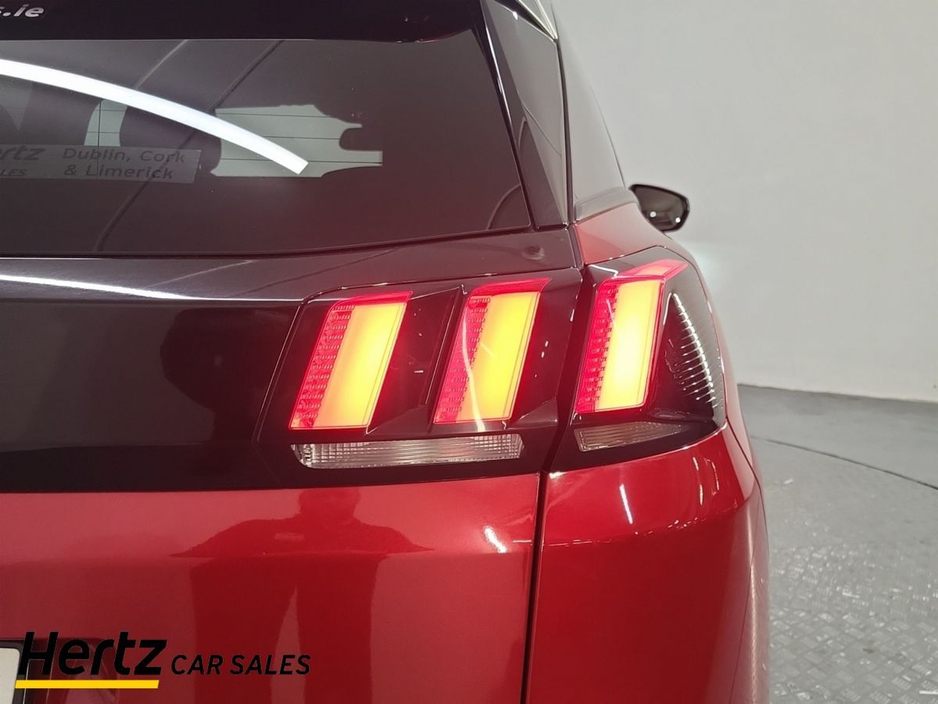 2023 Peugeot 3008 - image 8