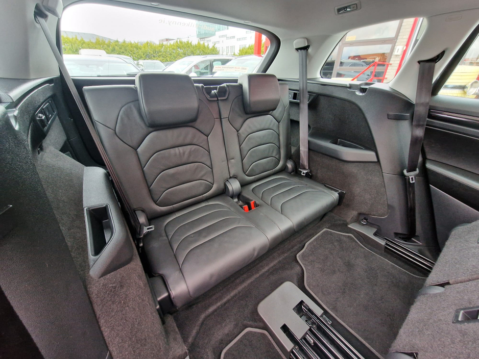 2021 Volkswagen Tiguan Allspace - image 5