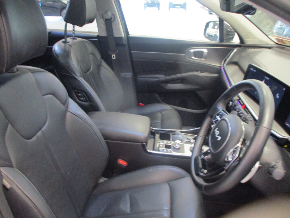 2025 Kia Sorento - image 20