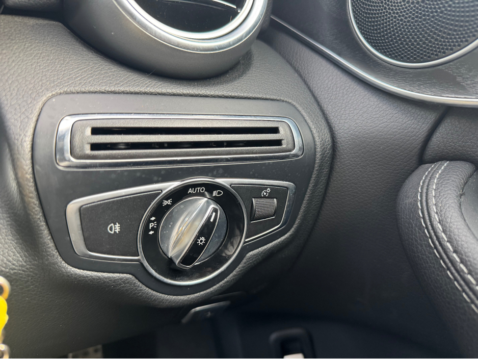 2016 Mercedes-Benz C Class - image 29
