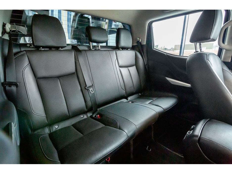 2021 Nissan Navara - image 22