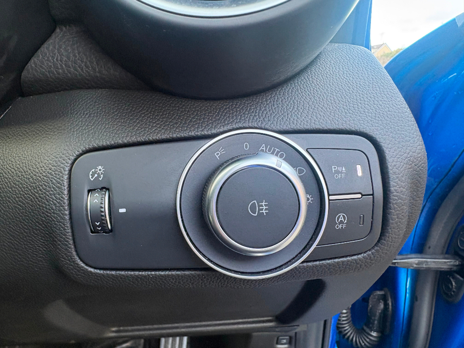 2024 Alfa Romeo Giulia - image 29