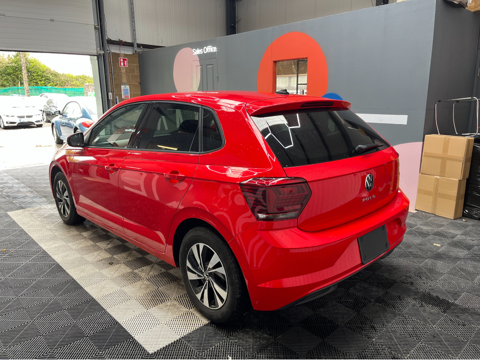 2021 Volkswagen Polo - image 4