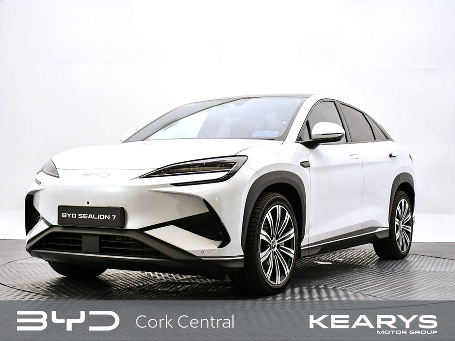 2025 BYD Sealion 7 - image 8