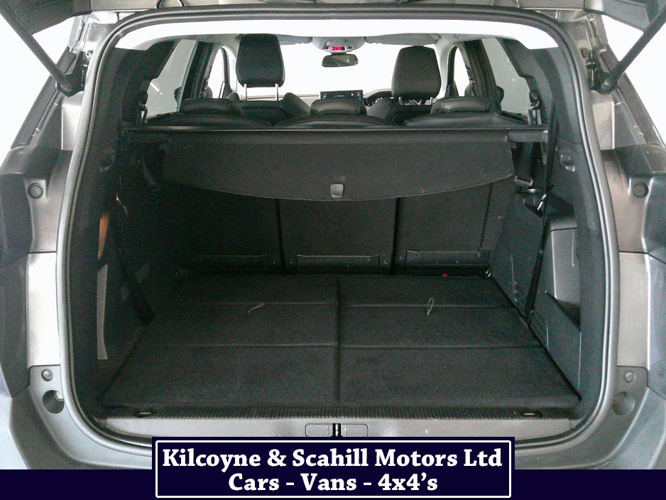 2021 Peugeot 5008 ALLURE BLUEHDI 7 Seater *Leather Interior + Heated Seats* €30,950