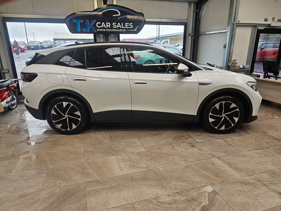 2021 Volkswagen ID.4 LIFE 77kWh 204HP €19,950