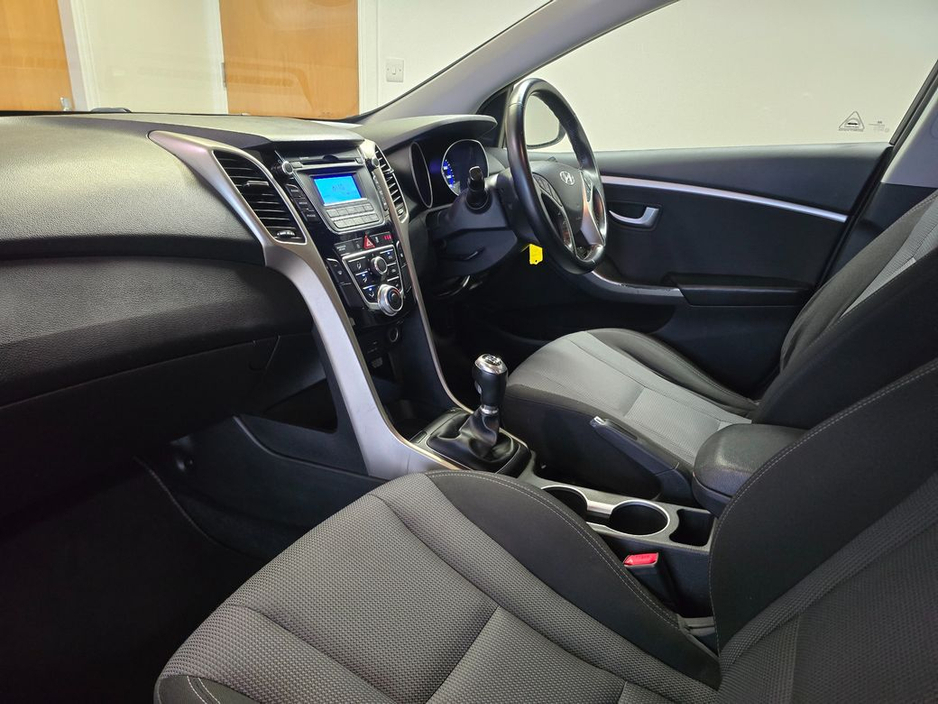 2015 Hyundai i30 - image 8