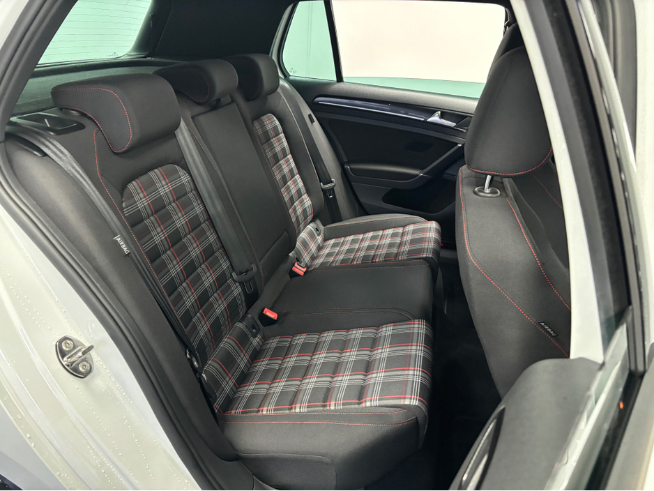 2016 Volkswagen Golf VOLKSWAGEN GOLF GTI DSG 220BHP*DCC & ACC*KEYLESS ENTRY & START*FINANCE AVAILABLE TRADE INS WELCOME* €21,950