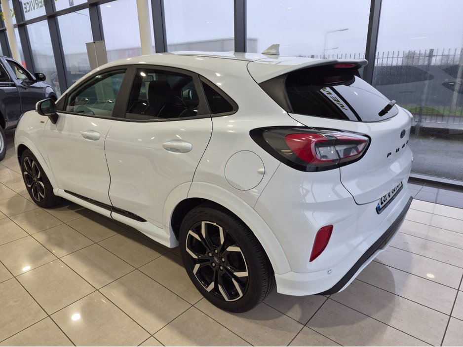 2023 Ford Puma - image 4