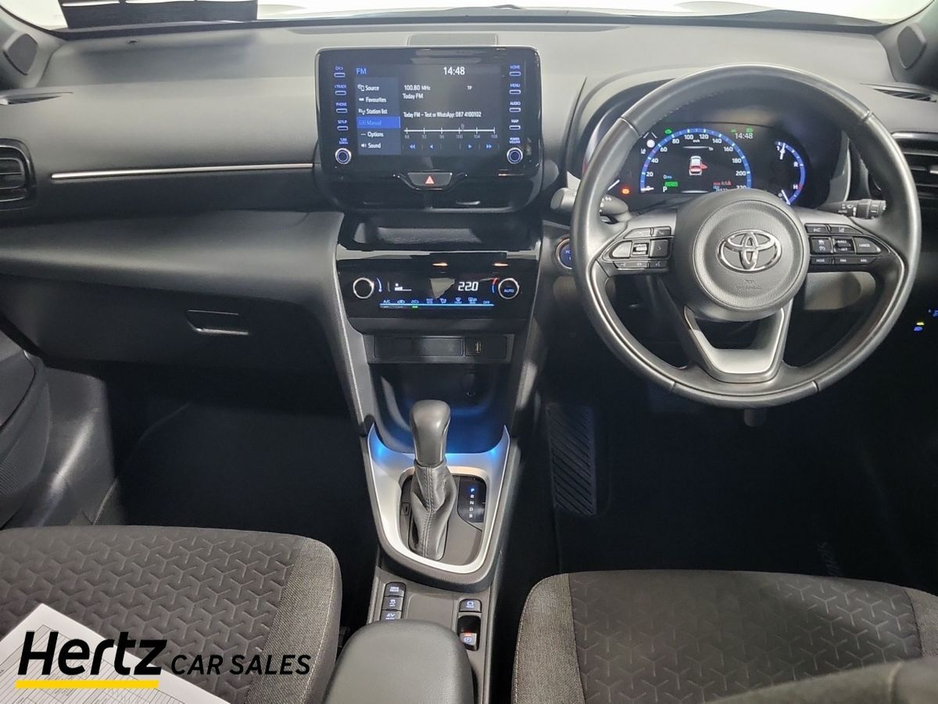 2023 Toyota Yaris Cross - image 14