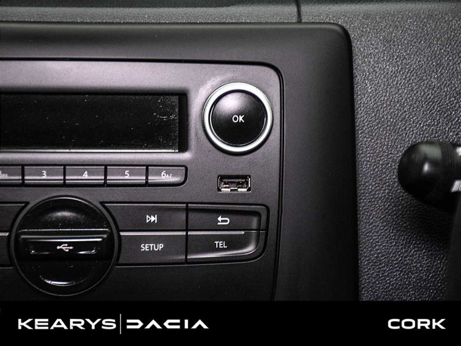 2019 Dacia Duster - image 20