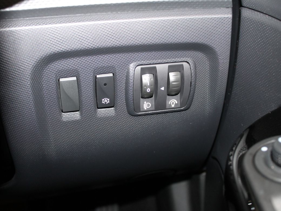 2016 Renault Captur - image 25