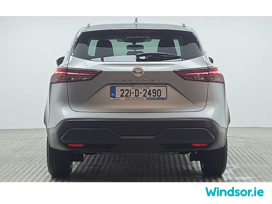 2022 Nissan Qashqai 1.3 PET MILD HYBRID SV + Glass Roof Rail Pack €25,995