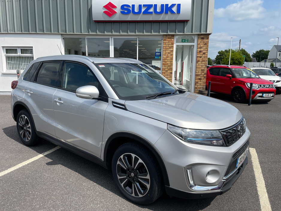 2021 Suzuki Vitara - image 2