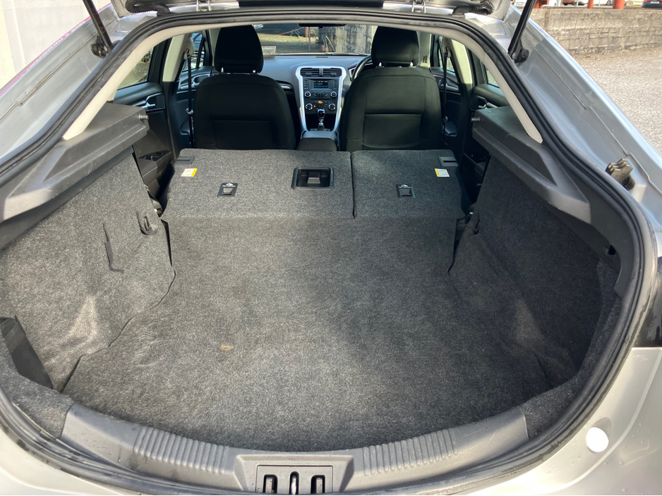 2016 Ford Mondeo - image 10