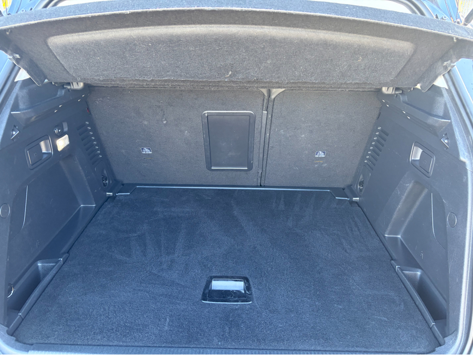 2018 Peugeot 3008 - image 4