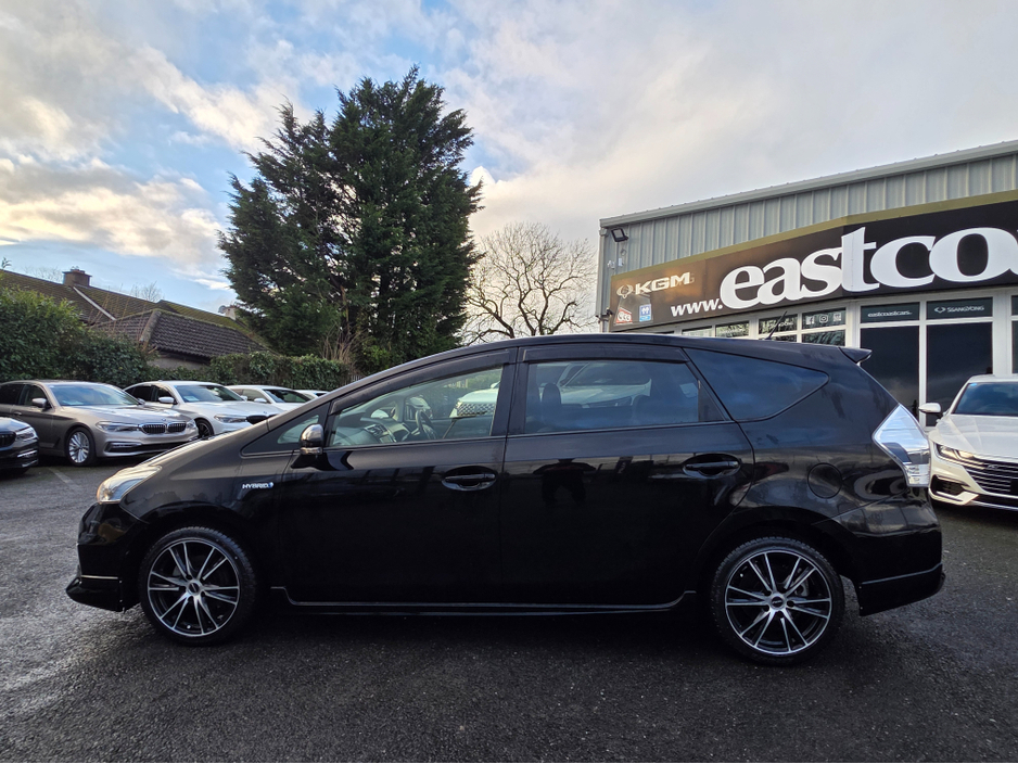 2013 Toyota Prius Alpha (7 Seater) - SELF CHARGING HYBRID -ALLOYS - REVERSE CAMERA -SIMI DEALER - LOW ROAD TAX BAND €13,450